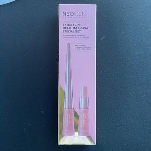 NEOGEN DERMALOGY Extra Slim Metal Maxicara Black ( With Extra Refill)